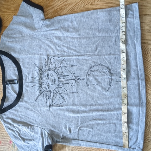 Sun & Moon Top, Grey and Black, Women's Size Medium - Picture 7 of 8